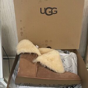 UGG Tan Winter Boots with Cream Fur